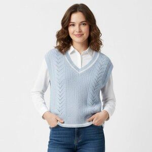 GU V-Neck Pointelle Women's Light Blue White Knit Sweater Vest Size S